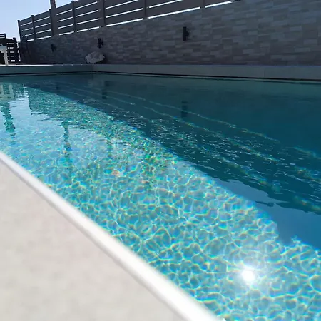 Fay Βίλα Λάρδος