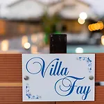 Fay Vilă *
